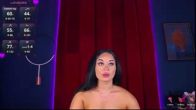 zui_lu – webcam model profile photo Image 15