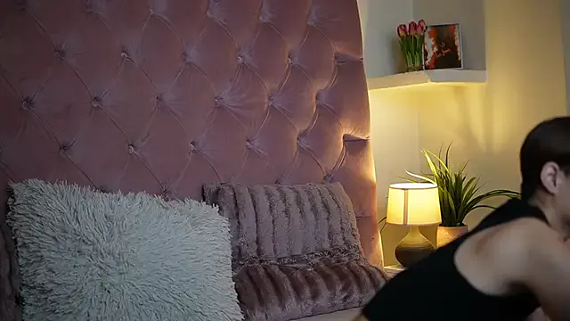 leticiawhitey – webcam model profile photo Image 4