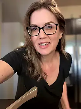 fit_vic – webcam model profile photo Image 17