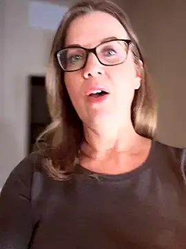 fit_vic – webcam model profile photo Image 19