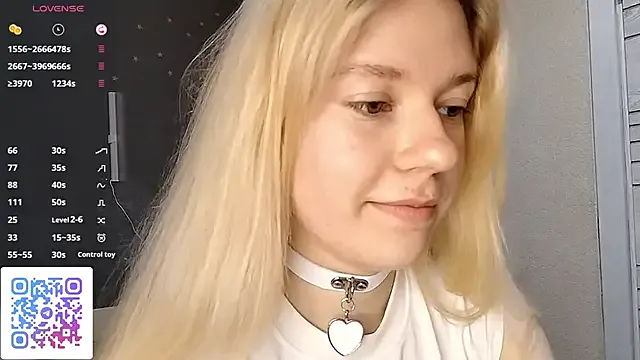 MayaMerciXoxo – webcam model profile photo Image 5