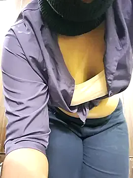 Cute-Simmi69 – webcam model profile photo Image 8