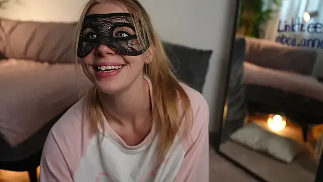 ErikaHoffman – webcam model profile photo Image 3