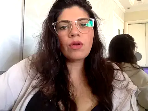 WitchAnnie – webcam model profile photo Image 3