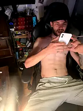 anhkiet_huang – webcam model profile photo Image 11