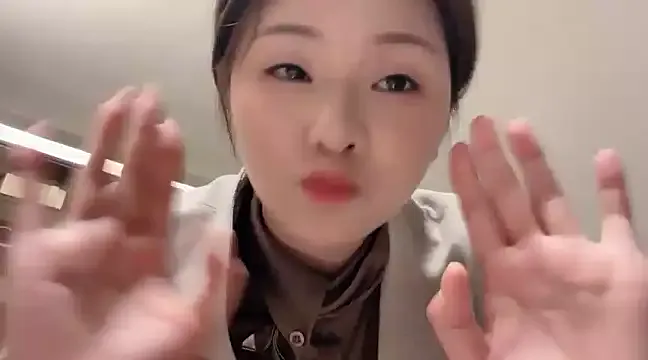 Mia-77 – webcam model profile photo