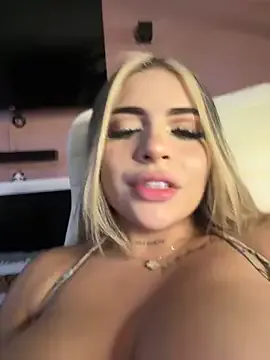 shycinderella – webcam model profile photo Image 7