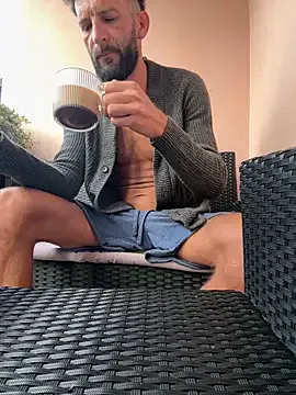 alyshaanzaldua – webcam model profile photo Image 17