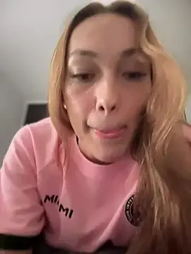 sundayferrigno – webcam model profile photo Image 13