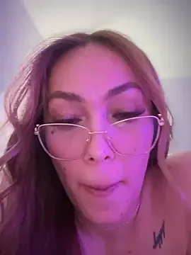 sundayferrigno – webcam model profile photo Image 3