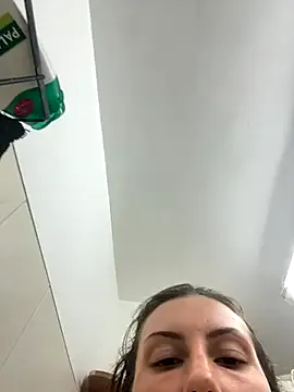 _Alicee_1 – webcam model profile photo Image 19