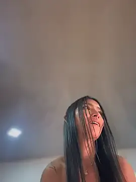 DemiLinda – webcam model profile photo Image 3