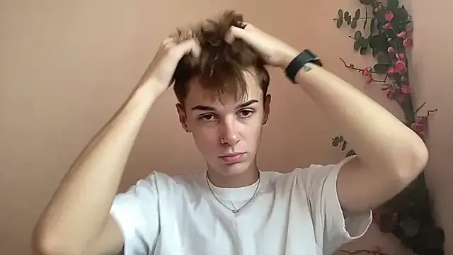 kai101010 – webcam model profile photo Image 10