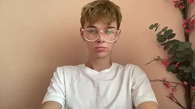 kai101010 – webcam model profile photo Image 14