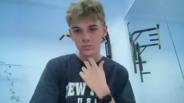 kai101010 – webcam model profile photo Image 15