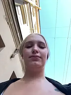 QYBOYS-001 – webcam model profile photo Image 12