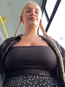 QYBOYS-001 – webcam model profile photo Image 14