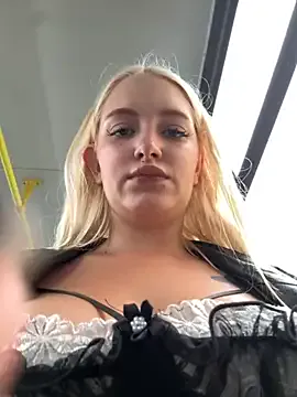 QYBOYS-001 – webcam model profile photo Image 17