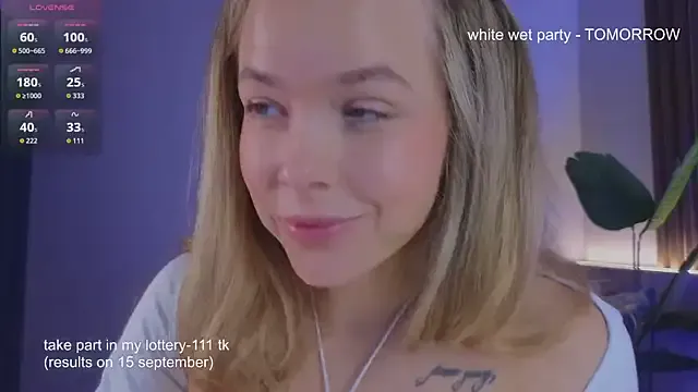 bisexualmilf – webcam model profile photo Image 14