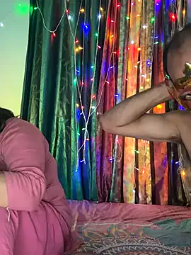 QYBOYS-001 – webcam model profile photo Image 13