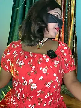 QYBOYS-001 – webcam model profile photo Image 15