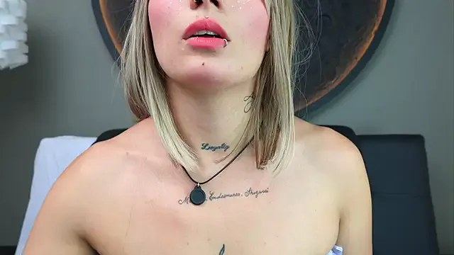 vouvoucouple – webcam model profile photo Image 15