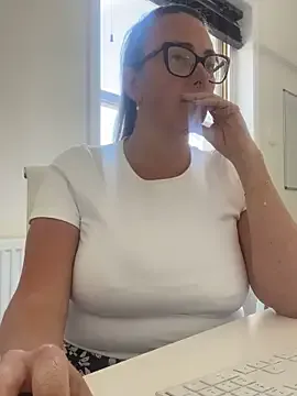 GFBOYS-111 – webcam model profile photo Image 3