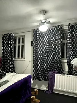 FroggyAnna – webcam model profile photo Image 5