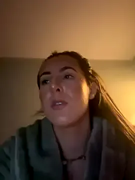 V-Hot-Sweti – webcam model profile photo Image 13