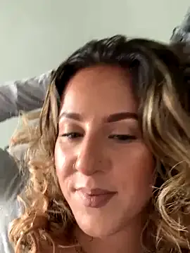 V-Hot-Sweti – webcam model profile photo Image 9