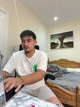 Earth_001 – webcam model profile photo Image 10