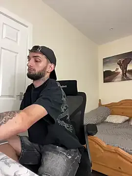 Earth_001 – webcam model profile photo Image 13