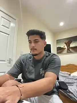 Earth_001 – webcam model profile photo Image 3