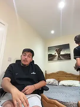 Earth_001 – webcam model profile photo Image 6