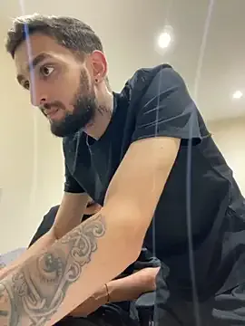 Earth_001 – webcam model profile photo Image 7