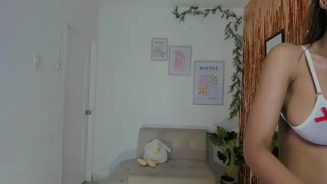 emilyhoston – webcam model profile photo Image 8