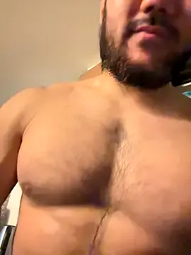 sweetyoops – webcam model profile photo Image 3