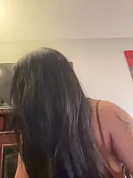 EmmilyKhan – webcam model profile photo Image 9