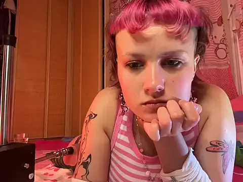 MystiqueRoxy – webcam model profile photo