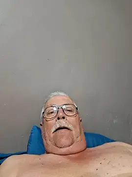 CarmeloA – webcam model profile photo Image 11