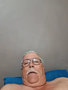 CarmeloA – webcam model profile photo Image 13