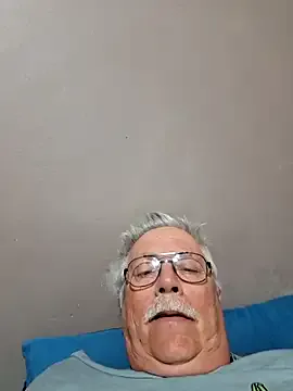 CarmeloA – webcam model profile photo Image 7