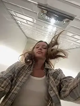 irohani_usagi – webcam model profile photo Image 16