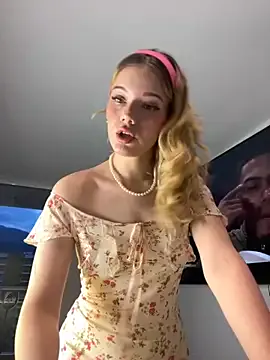 autumnroginson – webcam model profile photo Image 15