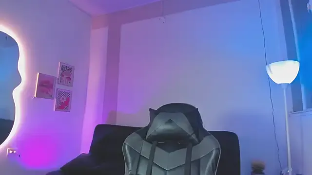 bisexualmilf – webcam model profile photo Image 4