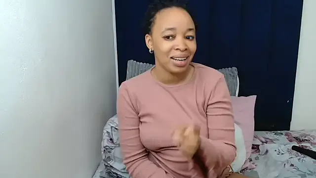 pricillahoinacki – webcam model profile photo Image 8