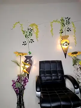 nina_ponse – webcam model profile photo Image 10