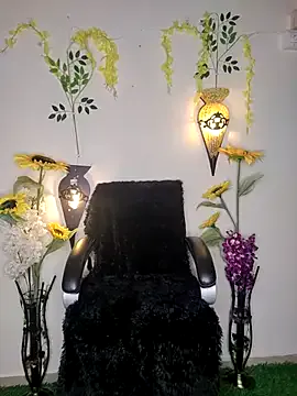 nina_ponse – webcam model profile photo Image 3