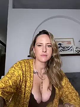 secret_roomx – webcam model profile photo Image 4