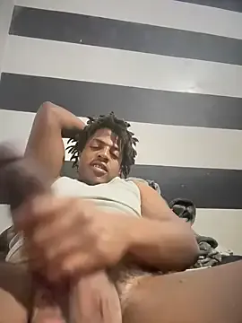 DomManlyGuy – webcam model profile photo Image 4